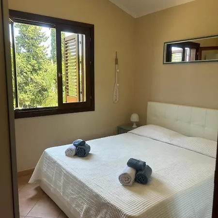 ホリデーパーク Casa Df Con Piscina カンポフェリーチェ・ディ・ロッチェッラ